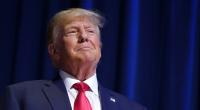 Donald Trump zeigt sich trotz Anklage strahlend neben Ehefrau Melania.