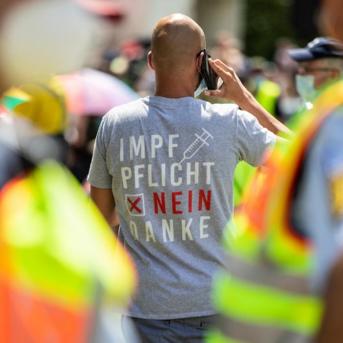 Mehrere Tausend Gegner der Corona-Politik protestieren in Berlin