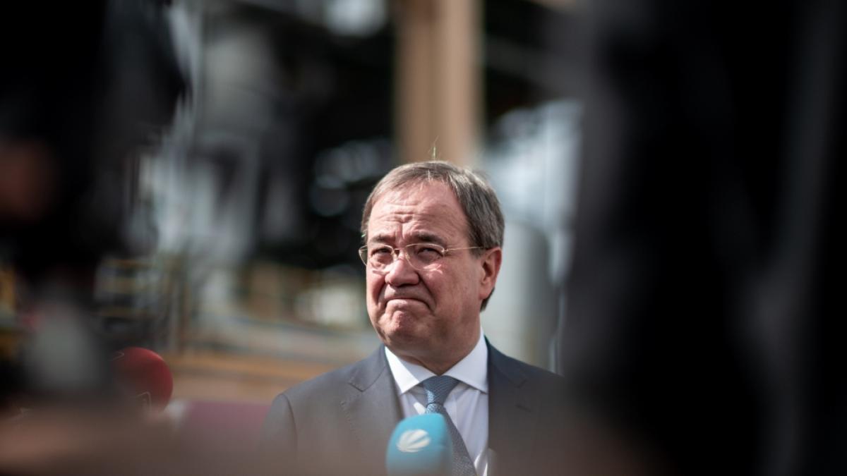 Die vierte Corona-Welle wurde von Twitter-User:innen Armin Laschet zu Ehren "Laschet-Welle". (Foto)