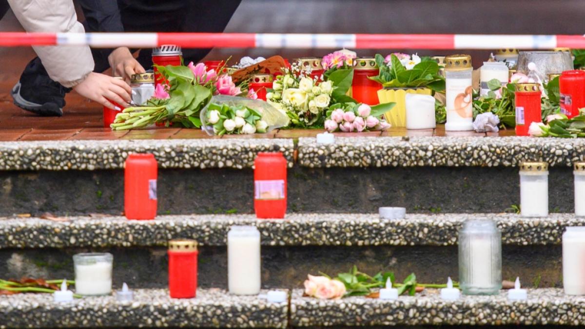 Nach einem t&ouml;dlichen Messer-Angriff auf eine Lehrerin eines Berufskollegs in Ibbenb&uuml;ren (Nordrhein-Westfalen) hat sich der 17-j&auml;hrige Tatverd&auml;chtige in der U-Haft das Leben genommen (Symbolfoto). (Foto)