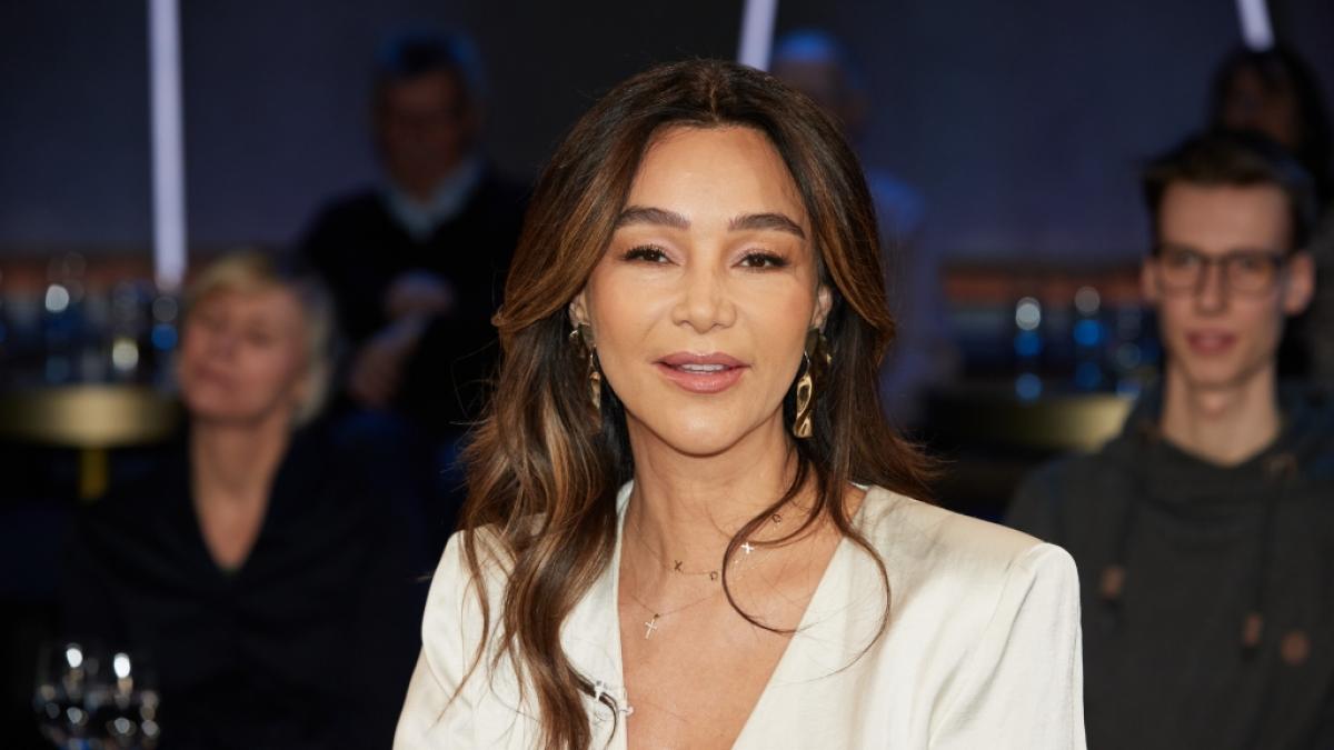 Verona Pooth sorgt auf Instagram mit einem schwarzen Outfit f&uuml;r Begeisterung. (Foto)