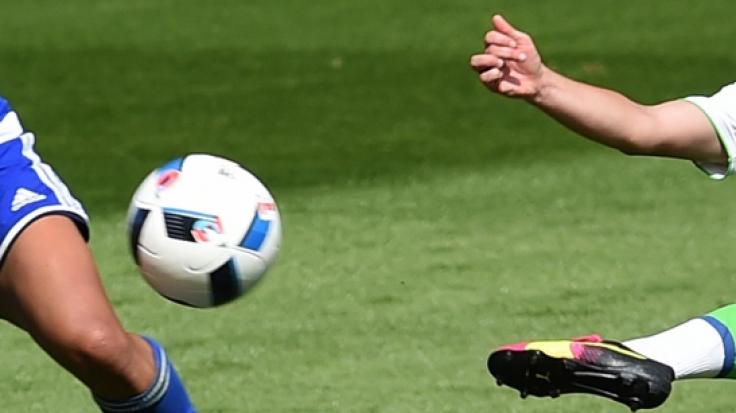 Die ehemalige Fußball-Bundesligaspielerin des 1. FFC Frankfurt Katharina Lindner ist tot.