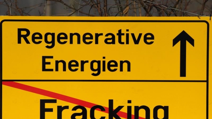Einerseits wollen alle die Energie-Wende, andererseits möchte niemand für die steigenden Preise zahlen. Nimmt diese Entwicklung eine drastische Wendung? Eine Umfrage zeigt, wie egal den Deutschen umweltverträgliche Energiegewinnung ist.