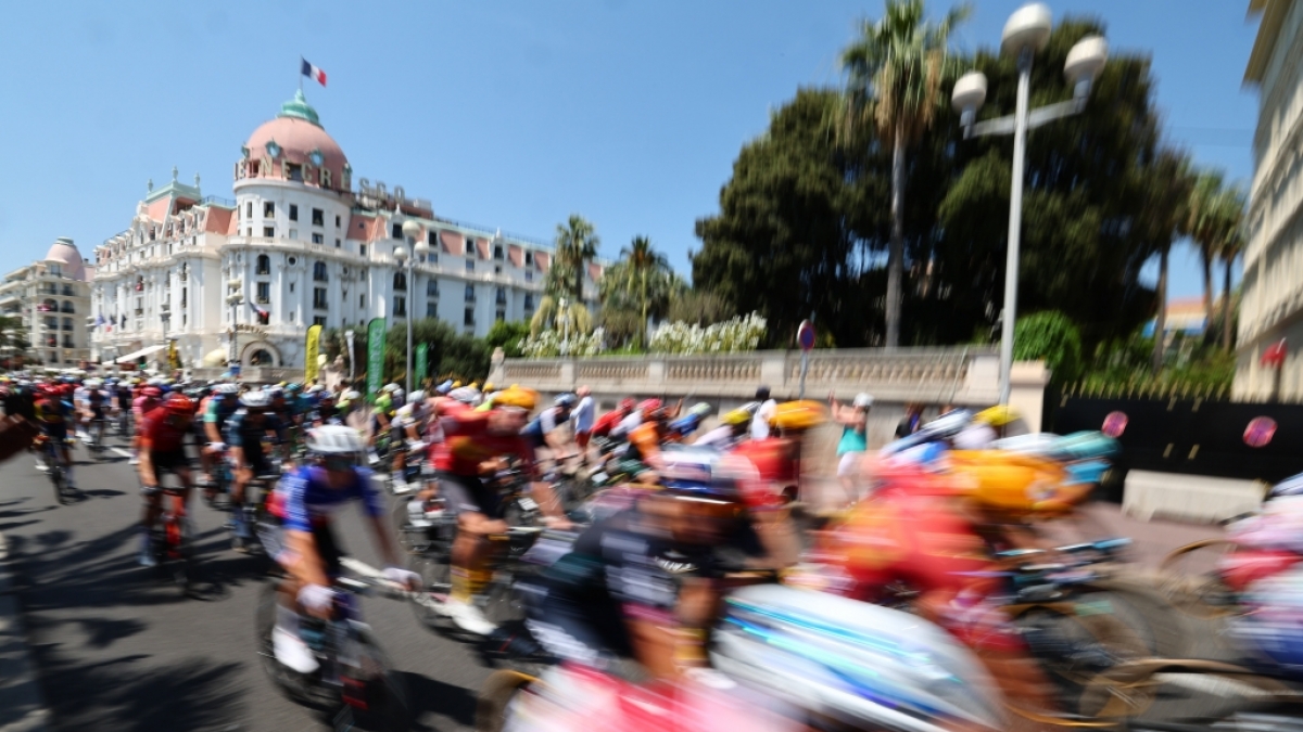 Toilettenpausen bei der Tour de France sollten gut geplant werden. (Foto)