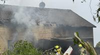 In Korschenbroich ist ein Kleinflugzeug in ein Wohnhaus gekracht.
