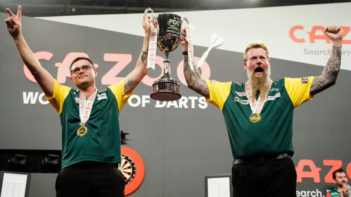 Nachdem Damon Heta und Simon Whitlock im Vorjahr den Sieg beim World Cup of Darts 2022 abr&auml;umten, geht Team Australien bei der Team-Darts-WM 2023 als Titelverteidiger ins Rennen. (Foto)