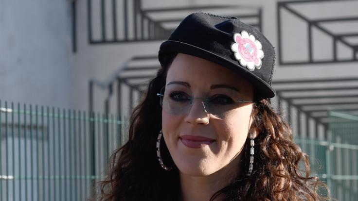 Jasmin Wagner leitet einen Vulva-Backkurs.