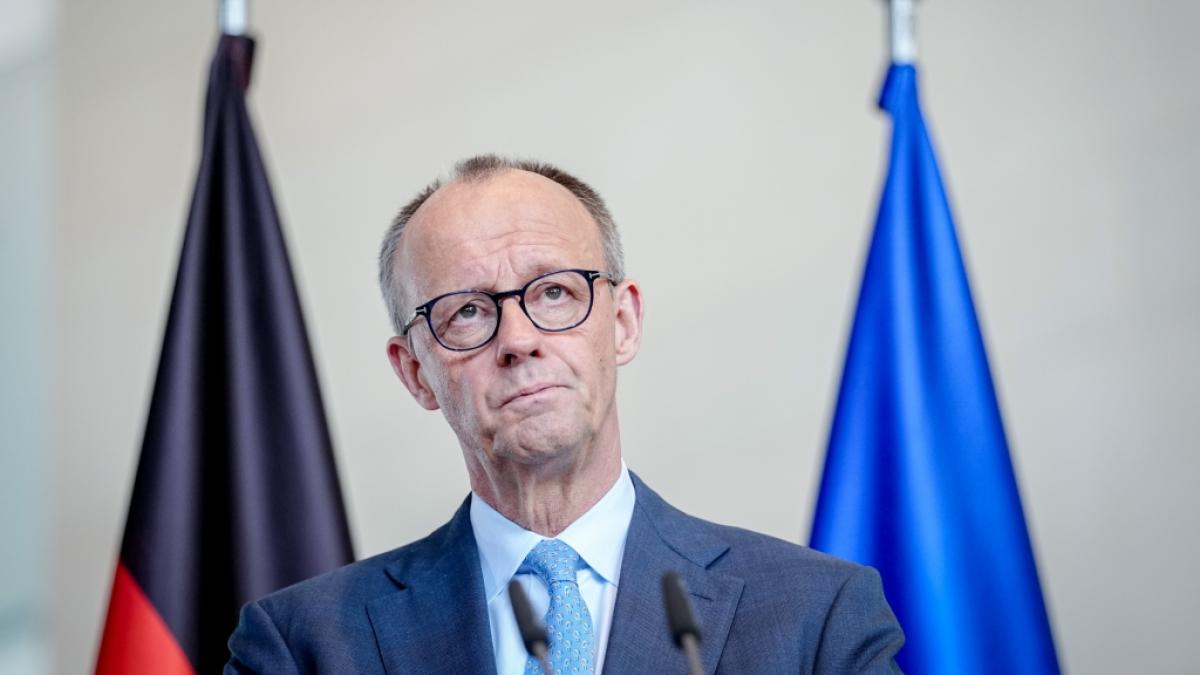 Instagram-User:innen fordern seinen R&uuml;cktritt - Bundeskanzler Friedrich Merz. (Foto)