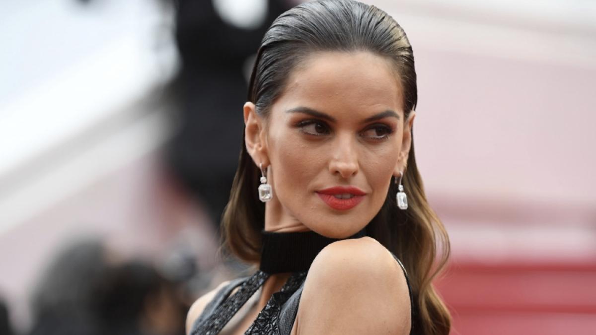 Izabel Goulart verz&uuml;ckt ihre Fans bei Instagram. (Foto)