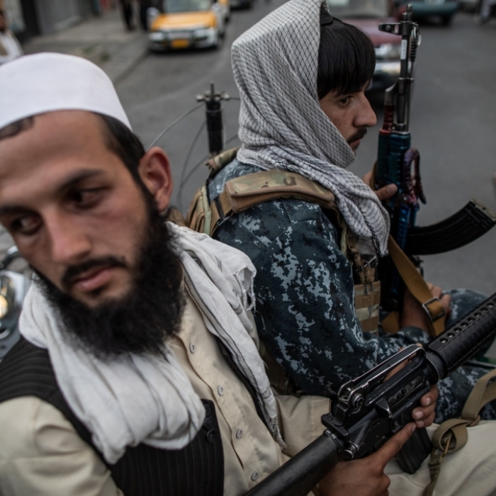 Schock-Fotos im Netz! Taliban enthaupten Volleyballerin