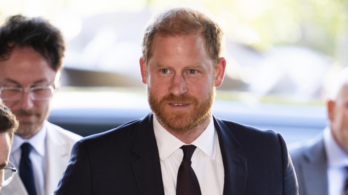Prinz Harry hat in London einen &Uuml;berraschungsauftritt bei einer Gala hingelegt - doch von seiner Ehefrau Meghan Markle war weit und breit nichts zu sehen. (Foto)