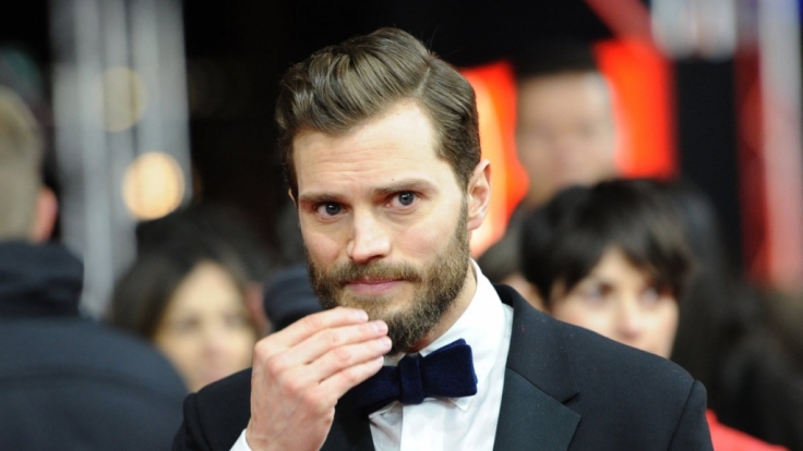 Als Christian Grey lässt der irisch-britische Schauspieler Jamie Dornan die Herzen der Fans höher schlagen.
