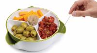 Die Snackschale namens Double Dish Deluxe macht aus jedem noch so profanen Imbiss einen Hingucker.
