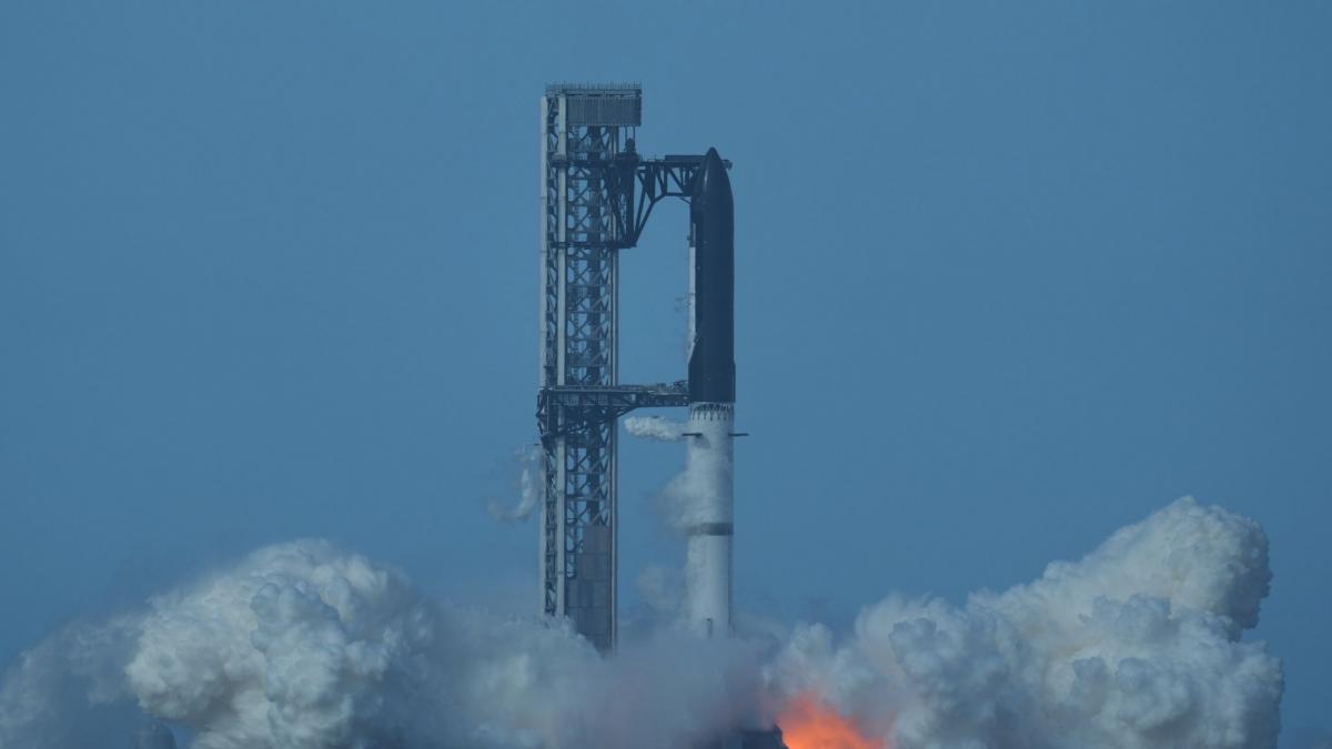 Die Rakete "Starship" von SpaceX beginnt mit dem Start, der jedoch abgebrochen wird. (Foto)
