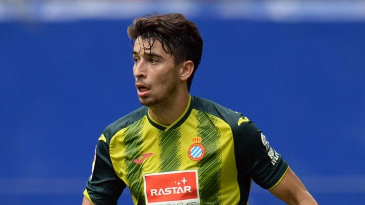 Der FC Bayern München steht offenbar vor der Verpflichtung des spanischen Mittelfeldspielers Marc Roca.