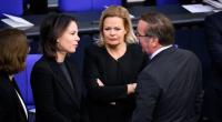 Annalena Baerbock liegt in einer neuen Umfrage hinter dem neuen Verteidigungsminister Boris Pistorius.