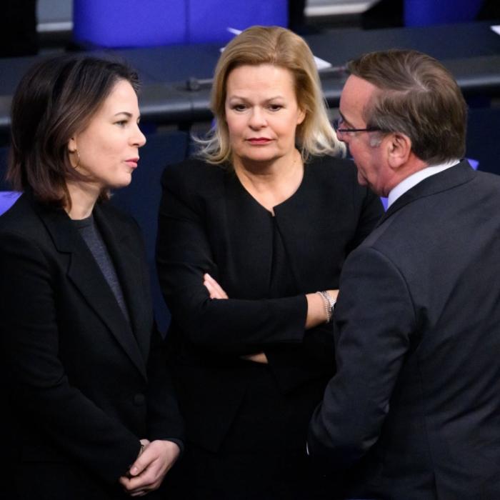 Baerbock abgeschlagen! Er ist der beliebteste Politiker