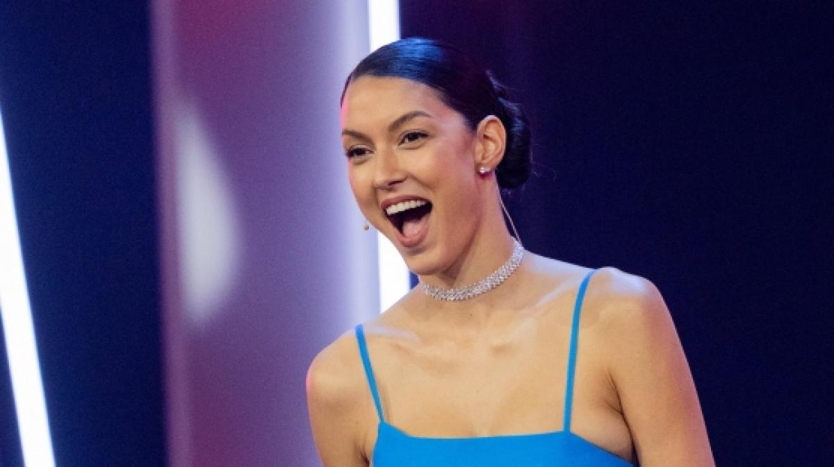 Rebecca Mir &uuml;berrascht ihre Fans mit einem neuen Look. (Foto)