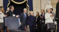 Bei der Vereidigung von Donald Trump bricht Hillary Clinton in Gelächter aus.