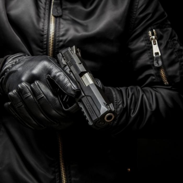 Mord an Ehemann und Stieftochter vereitelt - Ex-Polizistin vor Gericht