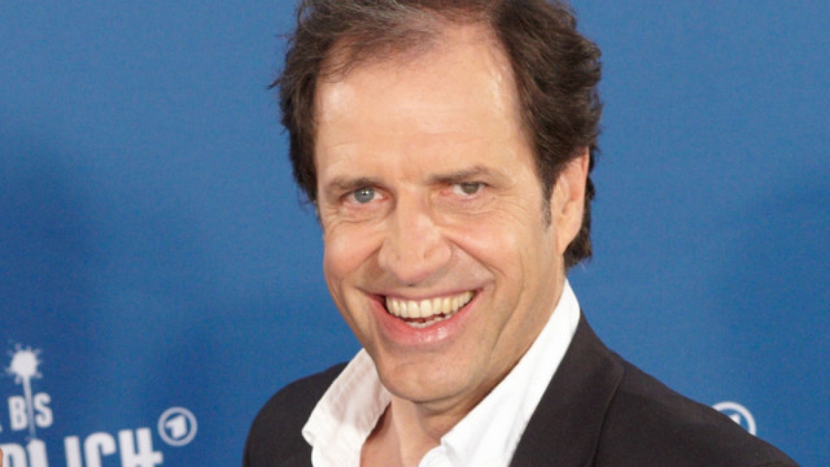 Helmfried von L&uuml;ttichau bei der Premiere von der Fernsehstaffel "Hubert und Staller" aus der ARD-Vorabendserie "Heiter bis t&ouml;dlich". (Foto)
