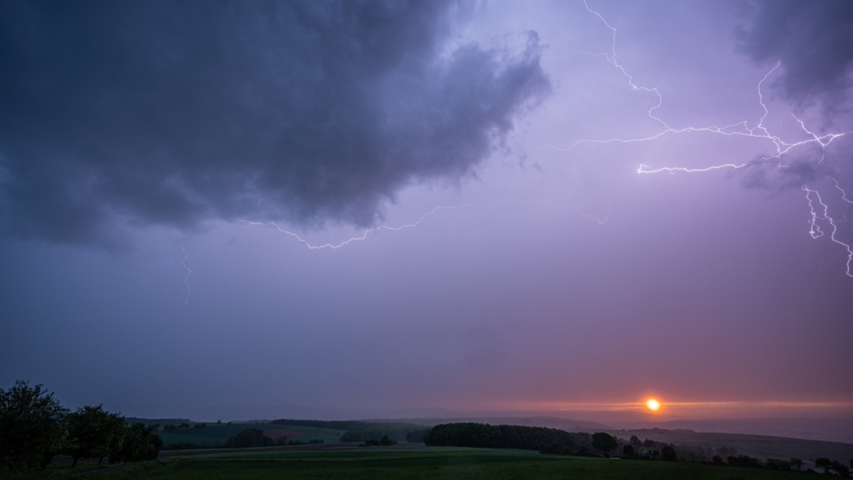 Der DWD hat eine Gewitter-Warnung herausgegeben (Symbolbild). (Foto)