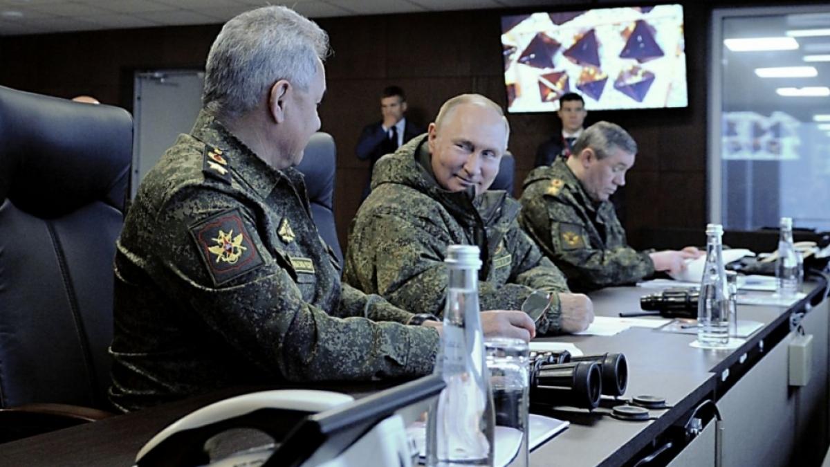 Die Nachrichten des Tages auf news.de:&nbsp;Wladimir Putin gnadenlos: 40 Millionen Reservisten! Stellt der Kreml-Chef bald eine Mega-Armee auf? (Foto)