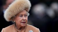 Auch eine Königin bekommt mal kalte Ohren: Ihre königlichen Lauscher schützt die Queen stilecht mit einer Pelzmütze vor der Winterkälte.