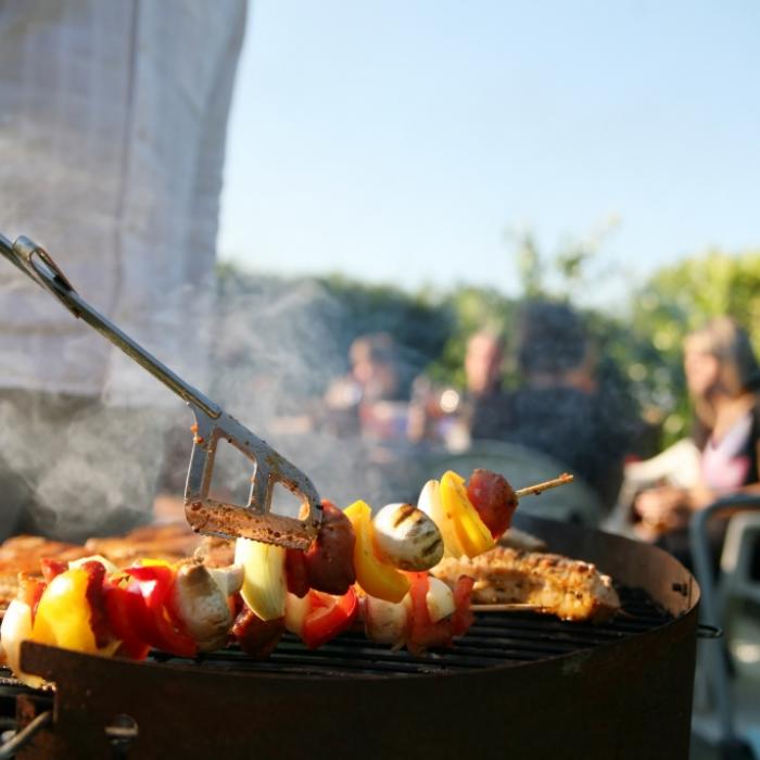 Giftige Fehler, die alle beim Grillen machen