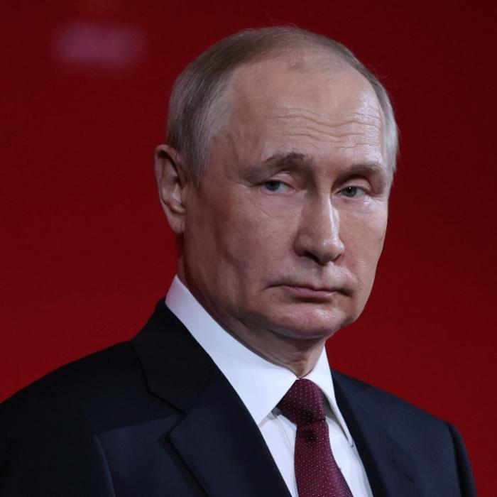 Ärzten eilten herbei! Kreml-Chef stürzt Treppe in Privat-Residenz hinab