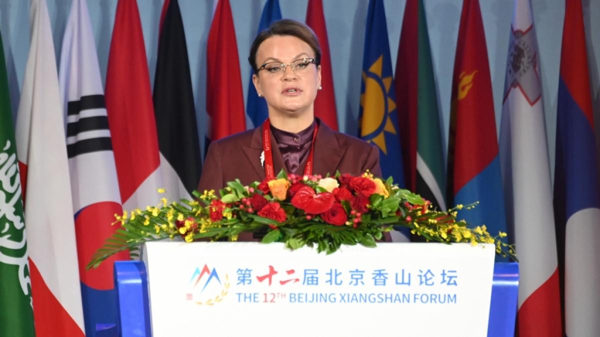 Anna Ziwiljowa, Russlands Vize-Verteidigungsministerin und Tochter eines Cousins von Russlands Pr&auml;sident Wladimir Putin, spricht w&auml;hrend des 12. Xiangshan-Forums. (Foto)