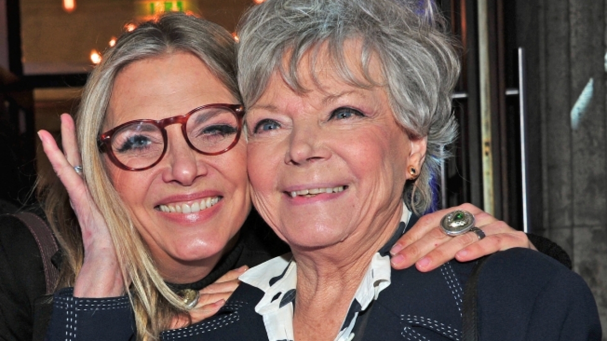 Die Schauspielerinnen Grit Boettcher (r) und ihre Tochter Nicole Belstler-Boettcher sind ein eingeschworenes Team. (Foto)