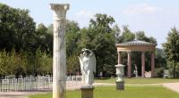 Im Schlossgarten von Neustrelitz wurde eine Elfjährige missbraucht.