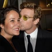 Eheglück seit 1998: Simon Baker mit seiner Ehefrau Rebecca Rigg.
