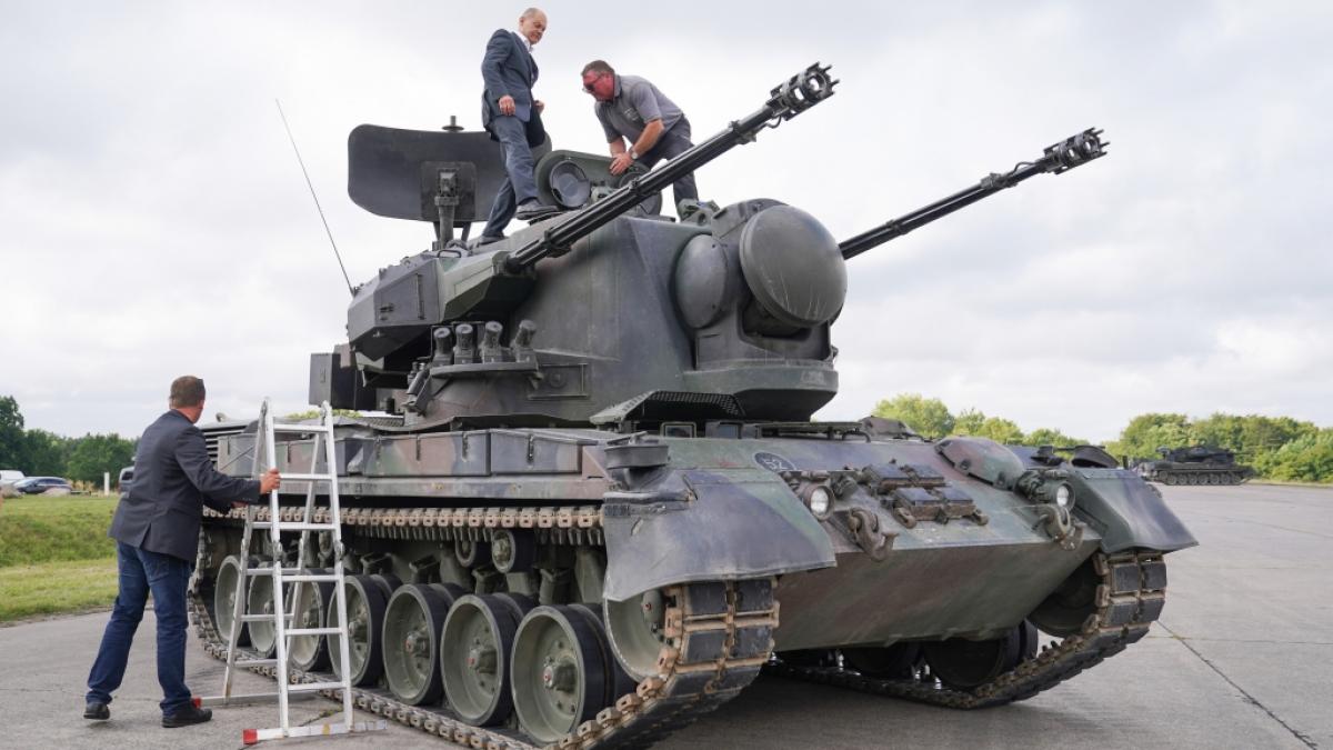 Ein deutscher Gepard-Panzer (hier auf einem Truppen&uuml;bungsplatz in Schleswig-Holstein) wurde offenbar erstmals in der Ukraine auf Video festgehalten. (Foto)