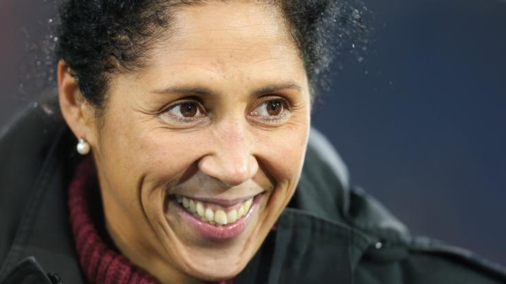 Ex-Profifußballerin Steffi Jones tauscht das runde Leder im Frühjahr 2020 gegen Tanzschuhe ein und geht als Kandidatin bei