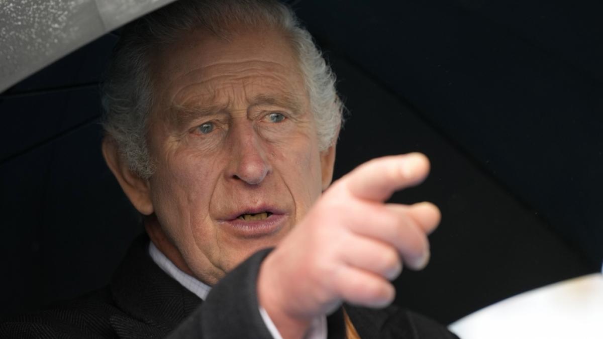 K&ouml;nig Charles III. hat die M&auml;tzchen satt - und Prinz Harry muss sich warm anziehen, denn der Kuschelkurs von Queen Elizabeth II. hat ein Ende. (Foto)
