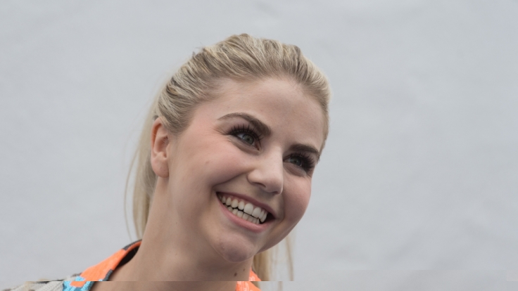 Beatrice Egli zeigt singt in ihrem neuen Song über ein privates Erlebnis.