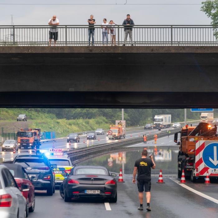 Starkregen flutet ganze Landstriche! Wetter-Chaos nimmt kein Ende