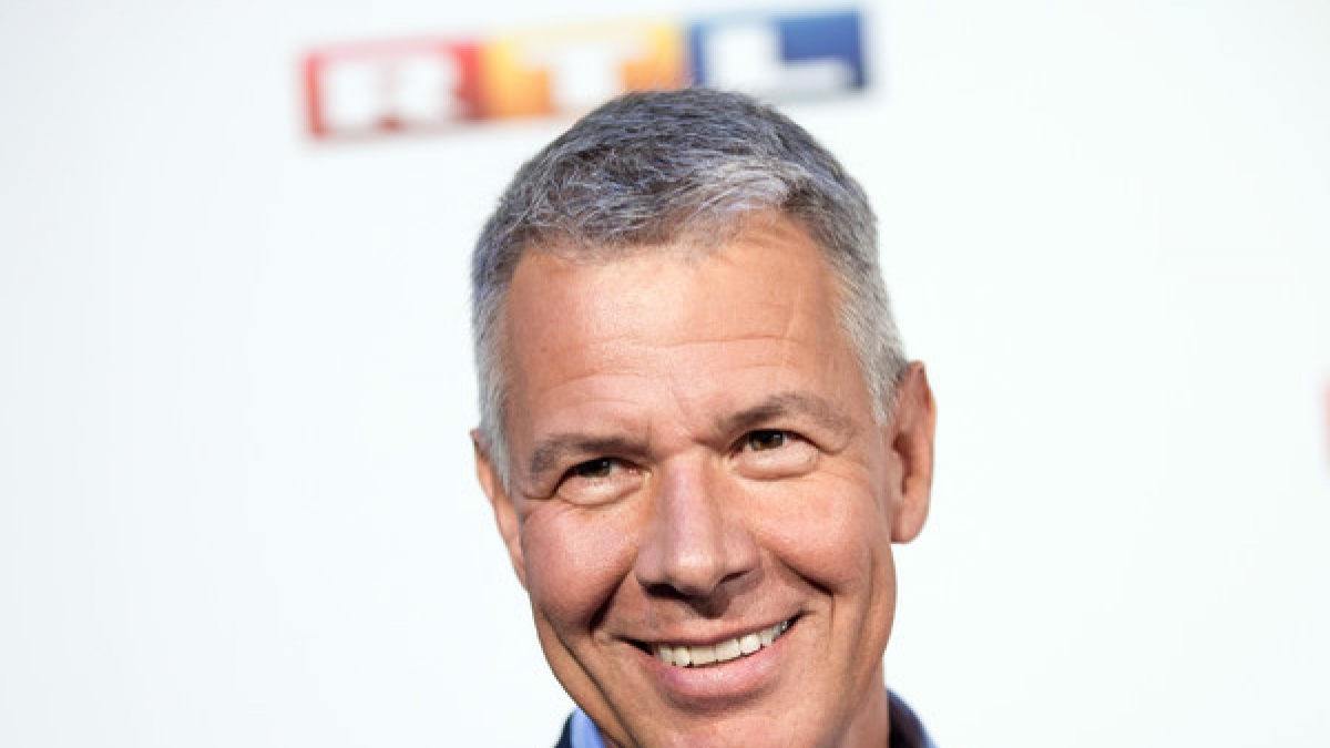 Peter Kloeppel ist seit 25 Jahren Chefmoderator bei "RTL aktuell". (Foto)