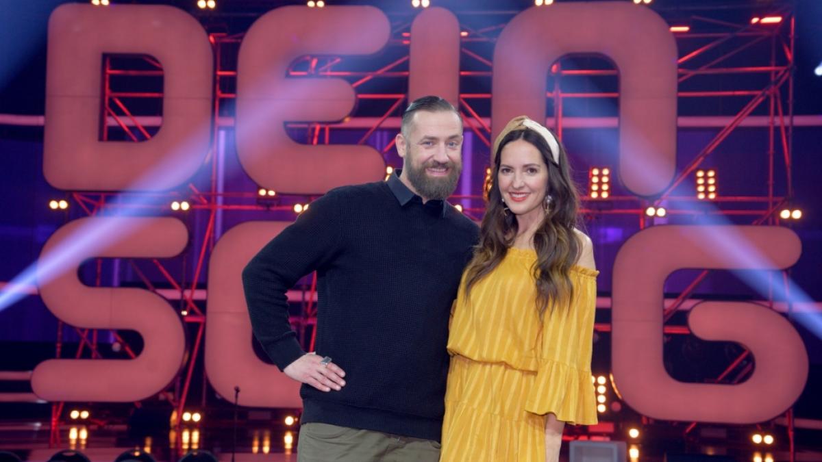 B&uuml;rger Lars Dietrich und Johanna Klum beim Finale der KIKA Musikshow "Dein Song".&nbsp; (Foto)