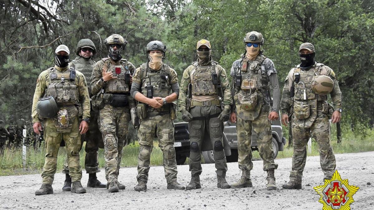 Wagner-S&ouml;ldner, hier bei einer gemeinsamen &Uuml;bung mit belarussischen Soldaten, m&uuml;ssen bei einer R&uuml;ckkehr nach Russland um ihr Leben f&uuml;rchten. (Foto)