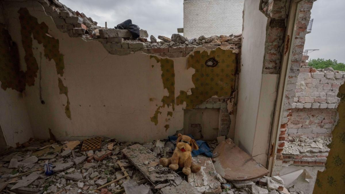 Nach dem Putins Angriff auf ein Wohngebiet in Tschassiw Jar will Selenskyj die "russischen M&ouml;rder" bestrafen. (Foto)