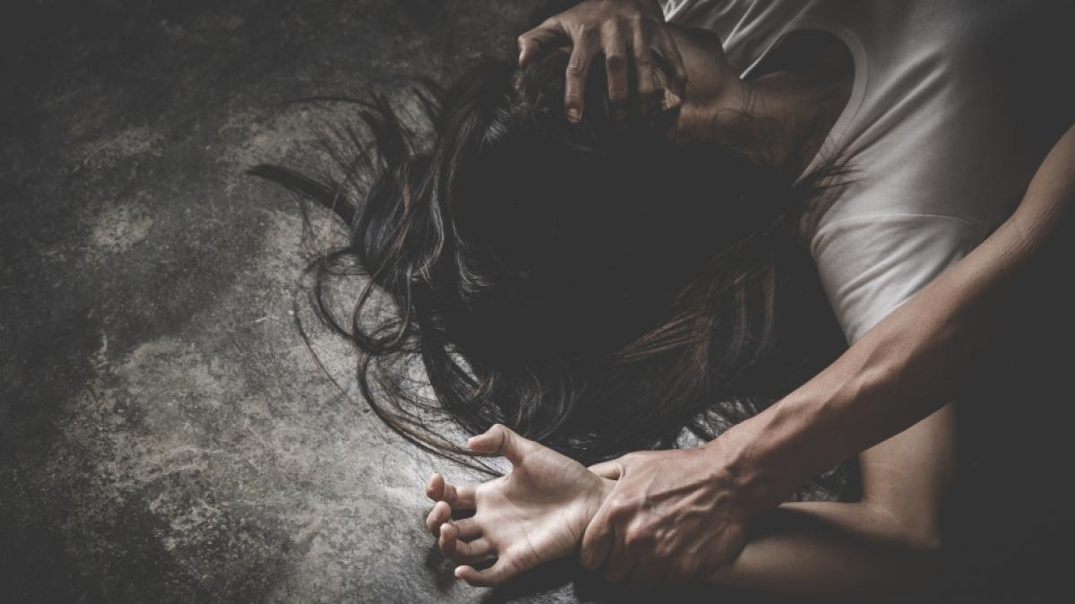 Ein Mann hat seine Frau unter Drogen gesetzt und vergewaltigen lassen. (Foto)