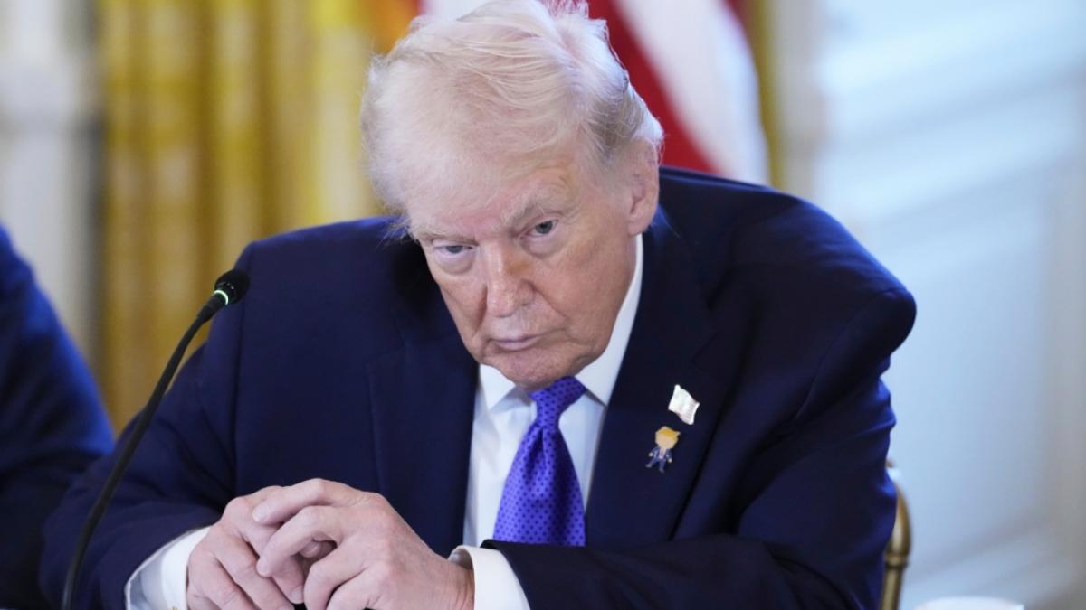 Auch wenn Donald Trump nicht m&uuml;de wird, seine k&ouml;rperliche und geistige Verfassung als exzellent zu loben: Bilder wie dieses sprechen eine andere Sprache. (Foto)