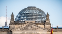 Erstmals gibt es einen bestätigten Fall einer Corona-Infektion im Deutschen Bundestag.