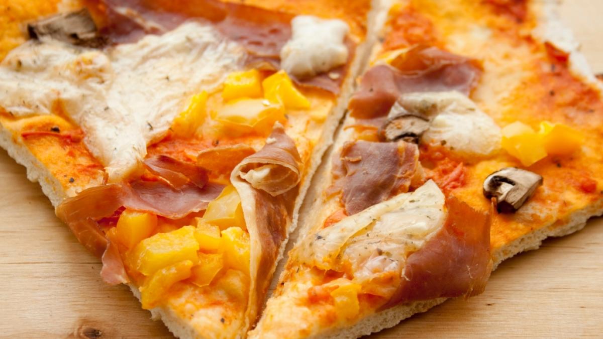 &Ouml;kotest hat fertigen Pizzateig genauer unter die Lupe genommen. (Foto)