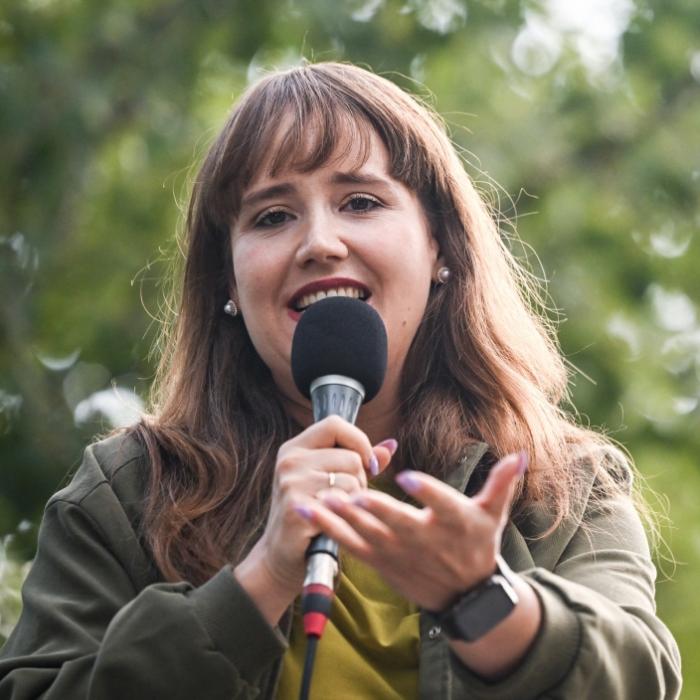 Ricarda Lang bemängelt Friedrich Merz' Gerechtigkeitsaussage.
