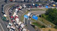 Auf welchen Autobahnen am Wochenende vom 5. bis 7. November 2021 erhöhte Staugefahr herrscht, verrät die aktuelle ADAC-Stauprognose.