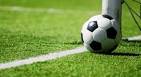 Todesdrama beim Amateurfußballspiel: Marco Memenga vom FC Brookmerland ist während eines Pokalspiels kurz nach seinem Führungstreffer kollabiert und gestorben (Symbolfoto).